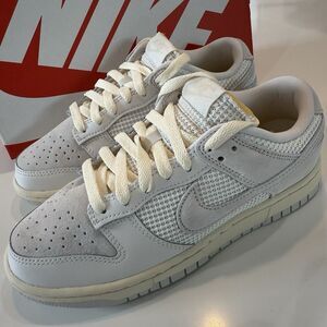 Size Mens 3.5 / Wmns 5 Brand New Nike Dunk Low Phantom Light Bone HF4297 001